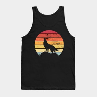 retro wolf howling at the full moon Tank Top